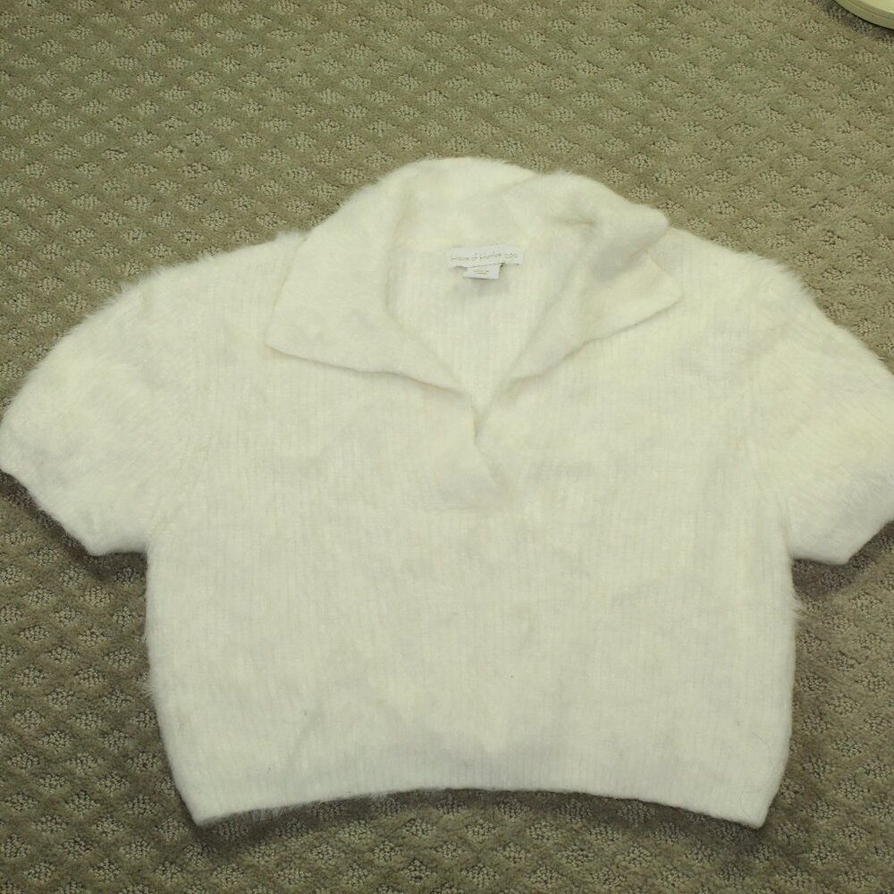 House of Harlow Size L Cream V-Neck Short Sleeve Cropped Eyelash Sweater